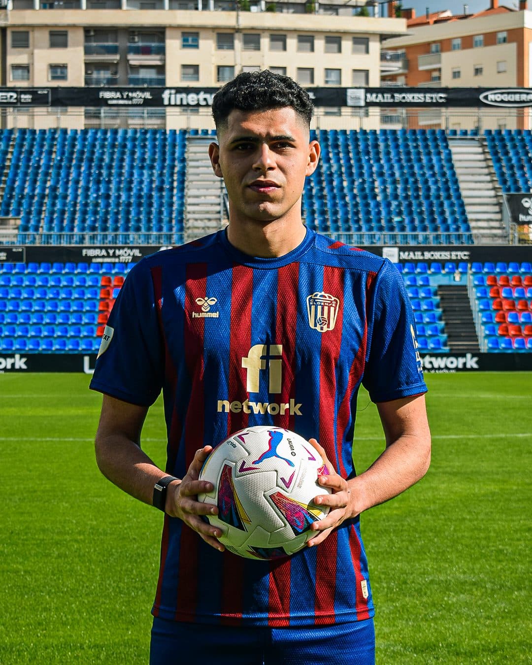 Omar Hakim — Signing for CD Eldense